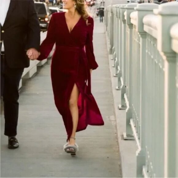 Women Frachie by J velvet red dress sz L - Picture 4 of 7